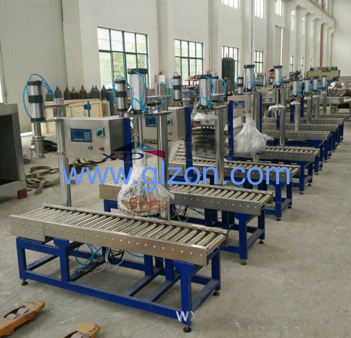 液體灌裝機(jī),稱(chēng)重灌裝機(jī),定量灌裝機(jī)