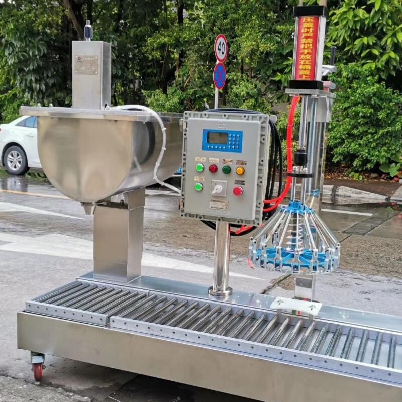 液體灌裝機(jī),稱重灌裝機(jī),定量灌裝機(jī) 液體灌裝機(jī),稱重灌裝機(jī),定量灌裝機(jī)