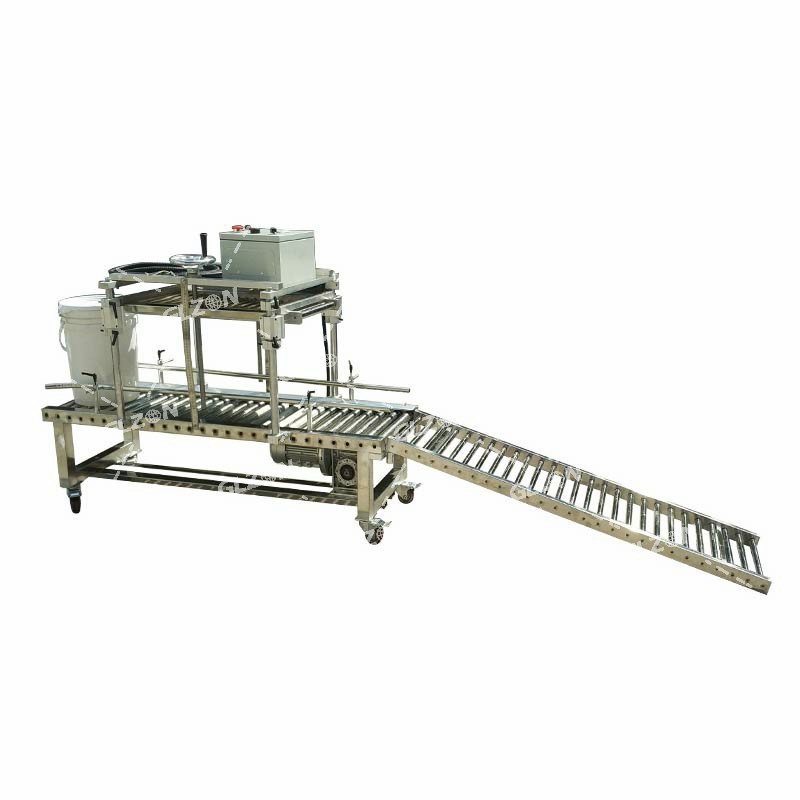液體灌裝機(jī),稱(chēng)重灌裝機(jī),定量灌裝機(jī) 液體灌裝機(jī),稱(chēng)重灌裝機(jī),定量灌裝機(jī)
