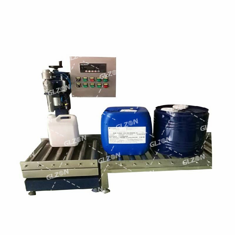 液體灌裝機(jī),稱重灌裝機(jī),定量灌裝機(jī) 液體灌裝機(jī),稱重灌裝機(jī),定量灌裝機(jī)