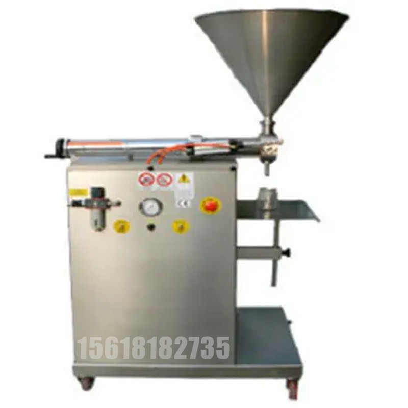 液體灌裝機(jī),稱重灌裝機(jī),定量灌裝機(jī) 液體灌裝機(jī),稱重灌裝機(jī),定量灌裝機(jī)