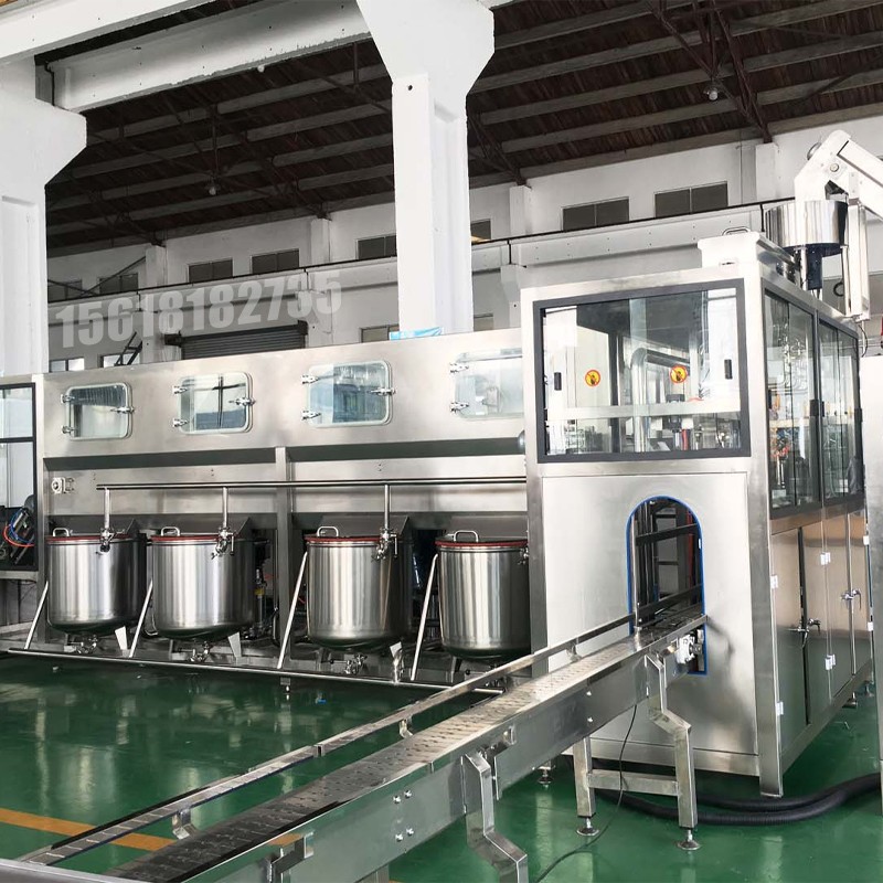 液體灌裝機(jī),稱重灌裝機(jī),定量灌裝機(jī) 液體灌裝機(jī),稱重灌裝機(jī),定量灌裝機(jī)