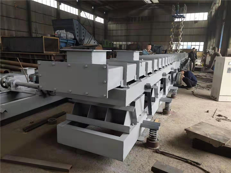 長(zhǎng)距離高溫水平輸送機(jī)